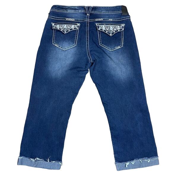 Women’s Vanity Premium Curvy Cropped Jeans Size 29 - Picture 2 of 10